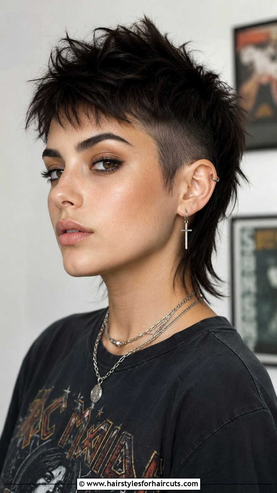 Short Textured Grunge Mullet - 25 short hair grunge hairstyles - 25 short hair grunge hairstyles