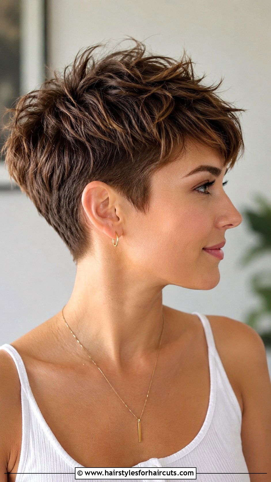 Short Textured Pixie Cut - 25 cool short hairstyles for women - 25 cool short hairstyles for women
