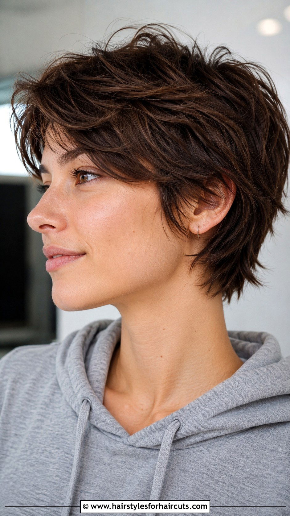 Short Texturized Haircut Around Ears - 25 haircuts around ears - 25 haircuts around ears