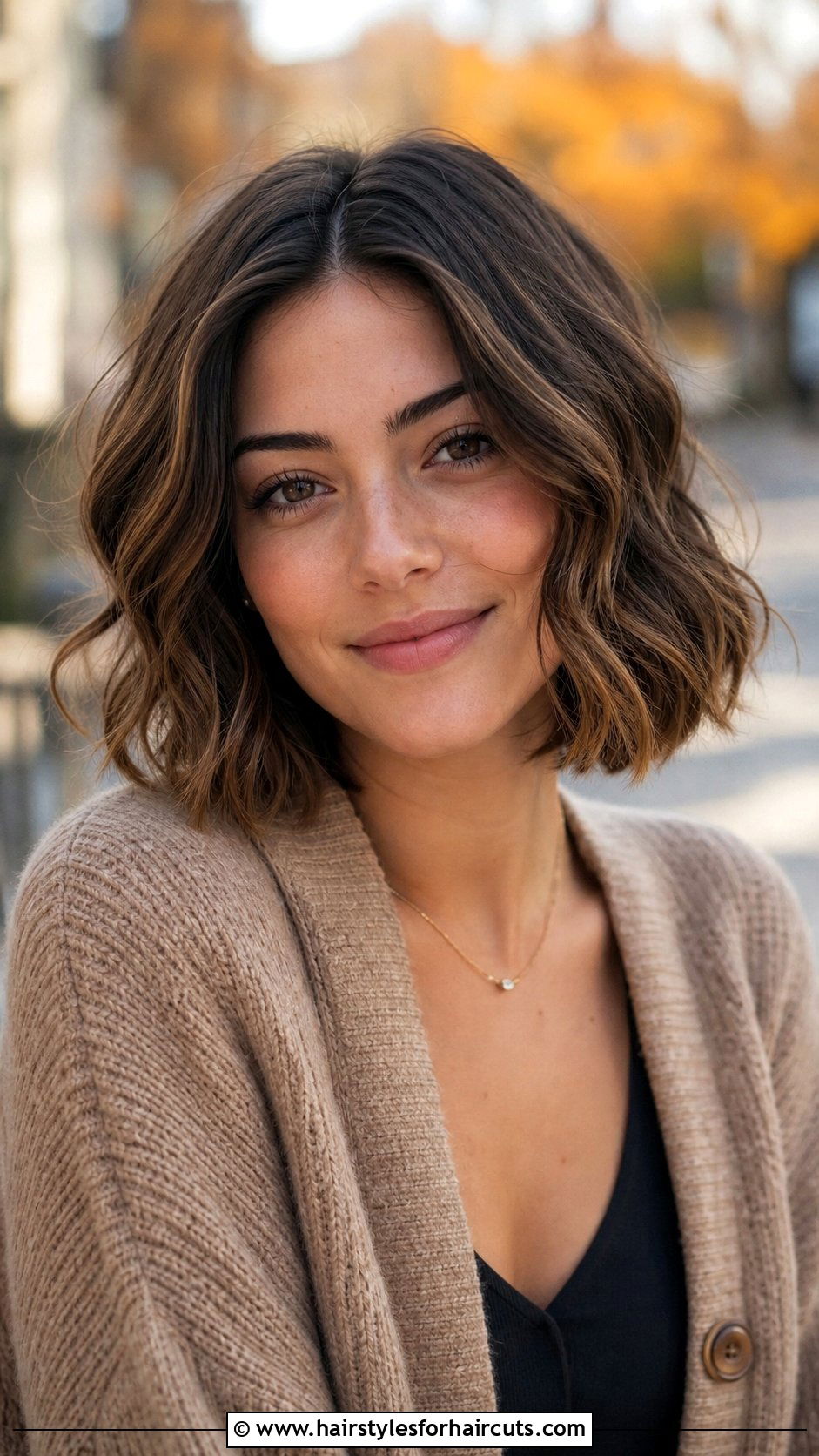 Short Wavy Bob - 25 hairstyles for short hair female - 25 hairstyles for short hair female