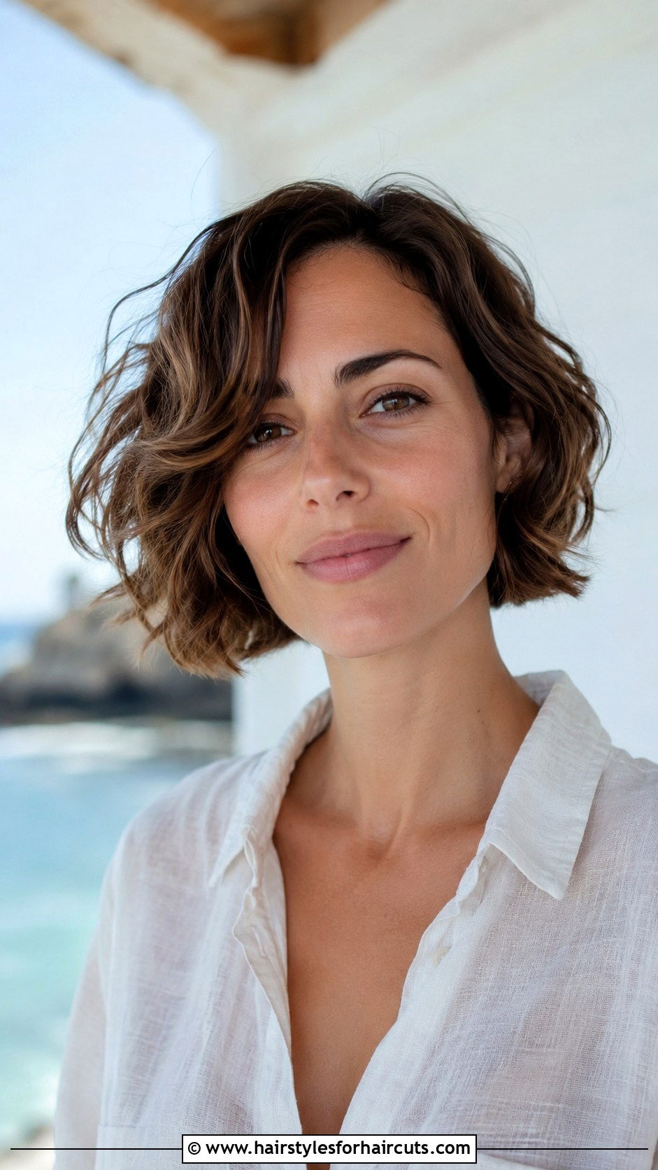 Short Wavy Bob - 25 older womens short hairstyles - 25 older womens short hairstyles