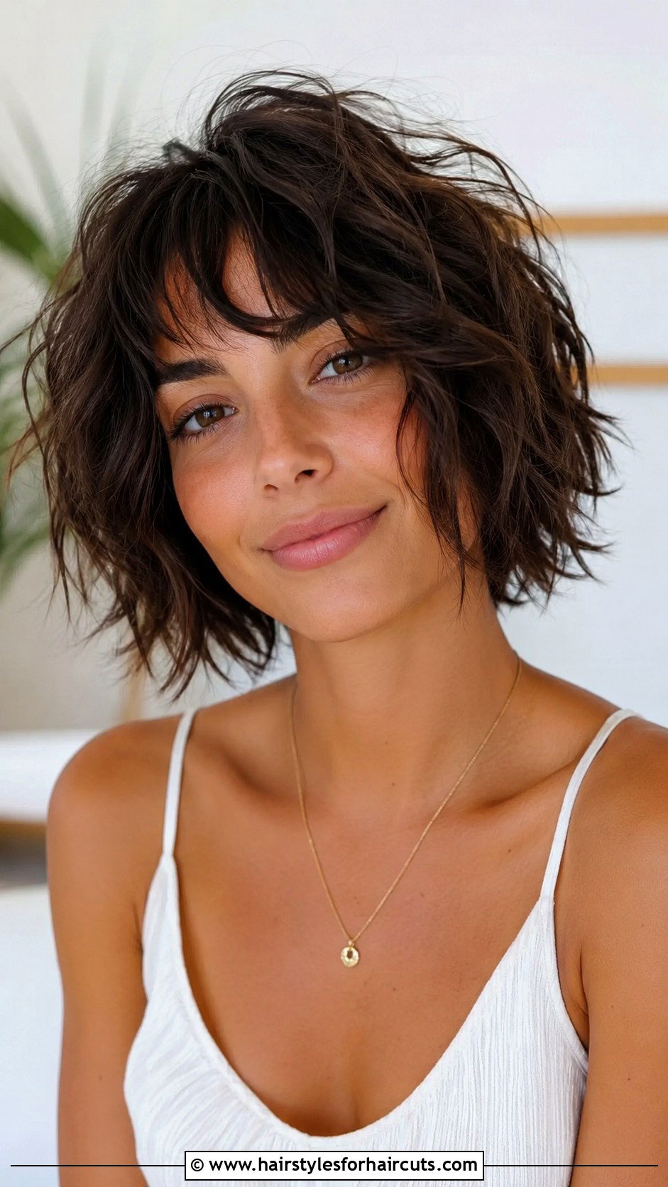 Short Wavy Shag - 25 grunge hairstyles for short hair - 25 grunge hairstyles for short hair