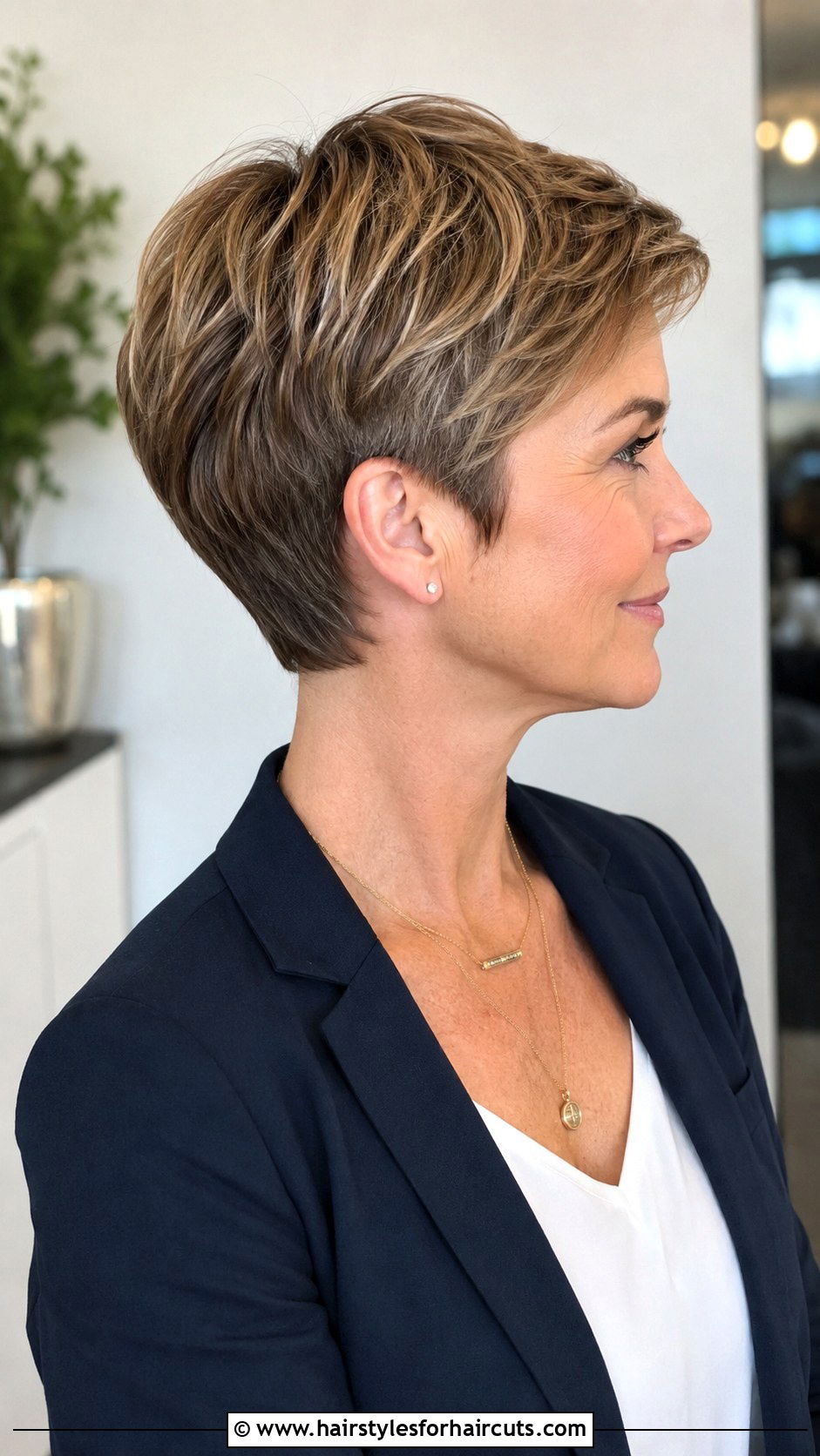 Short Wedge Cut - 25 alopecia hairstyles - 25 alopecia hairstyles
