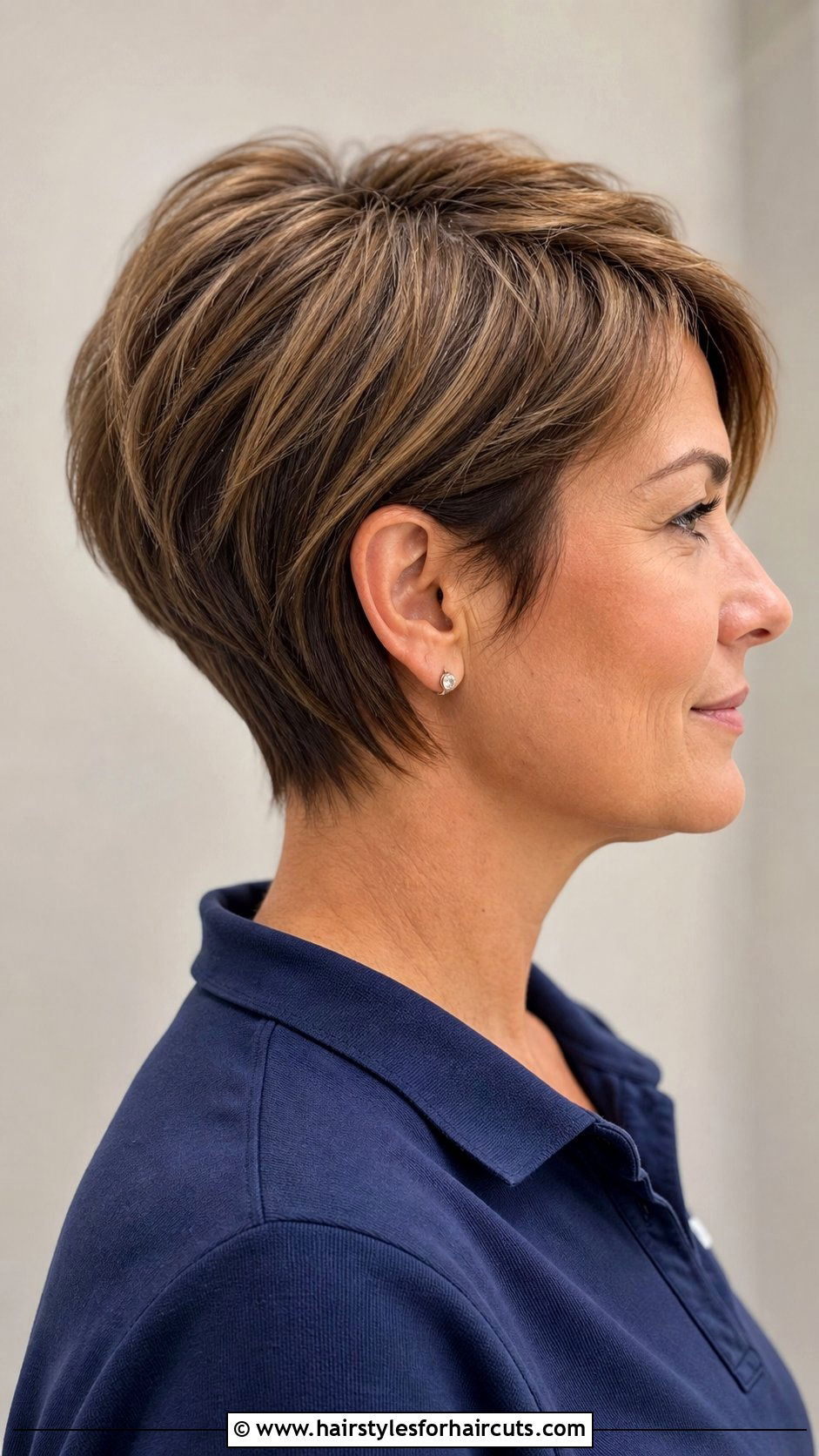 Short Wedge Haircut - 25 low haircuts for women - 25 low haircuts for women
