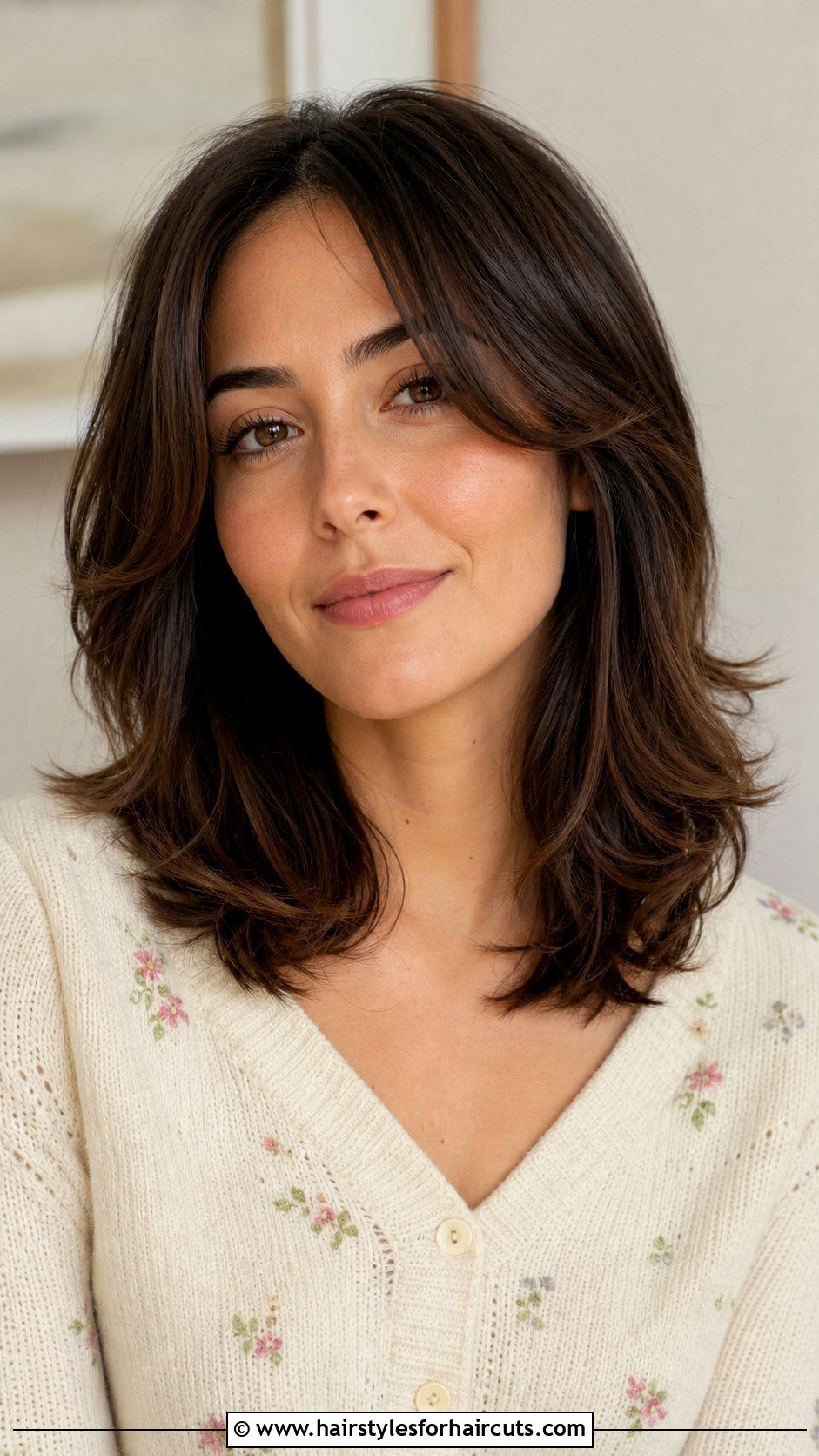 Shoulder Length Layered Haircut - 25 hairstyles for puffy hair - 25 hairstyles for puffy hair