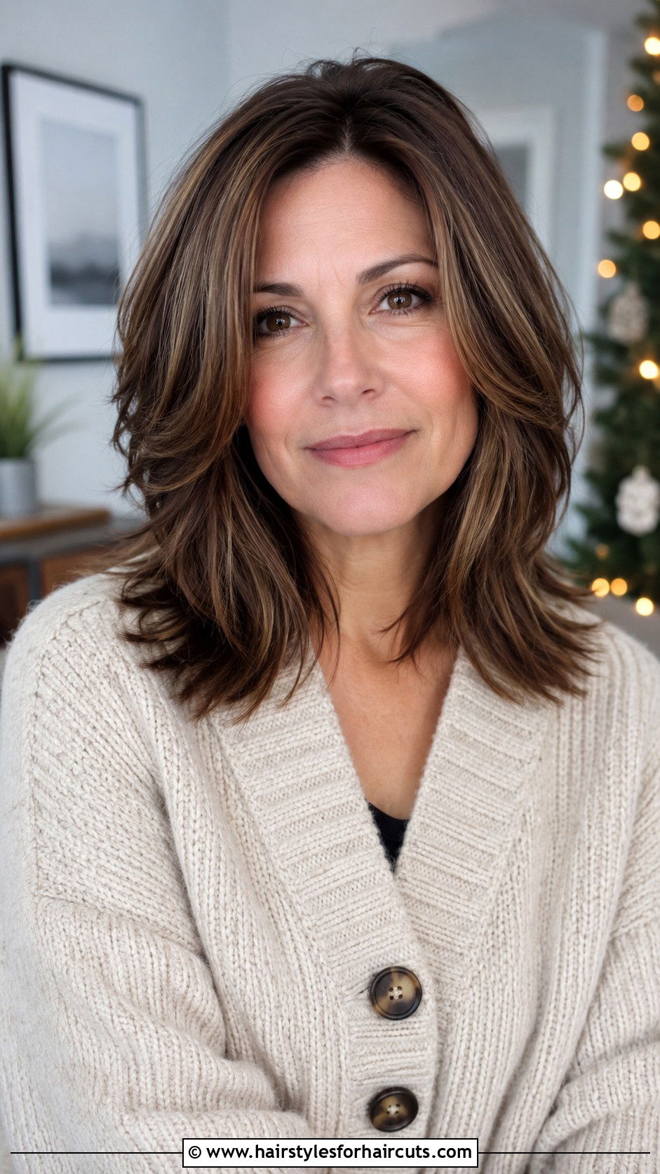 Shoulder Length Layers - 25 haircuts out - 25 haircuts out