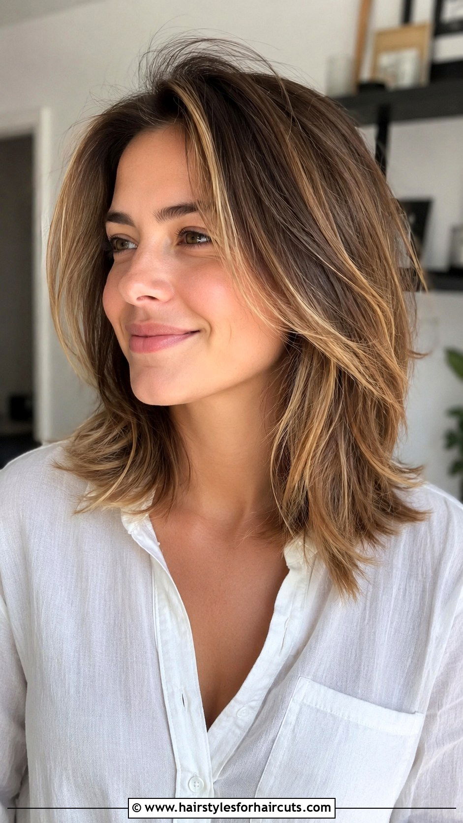 Shoulder Length Layers - 25 postpartum haircuts - 25 postpartum haircuts