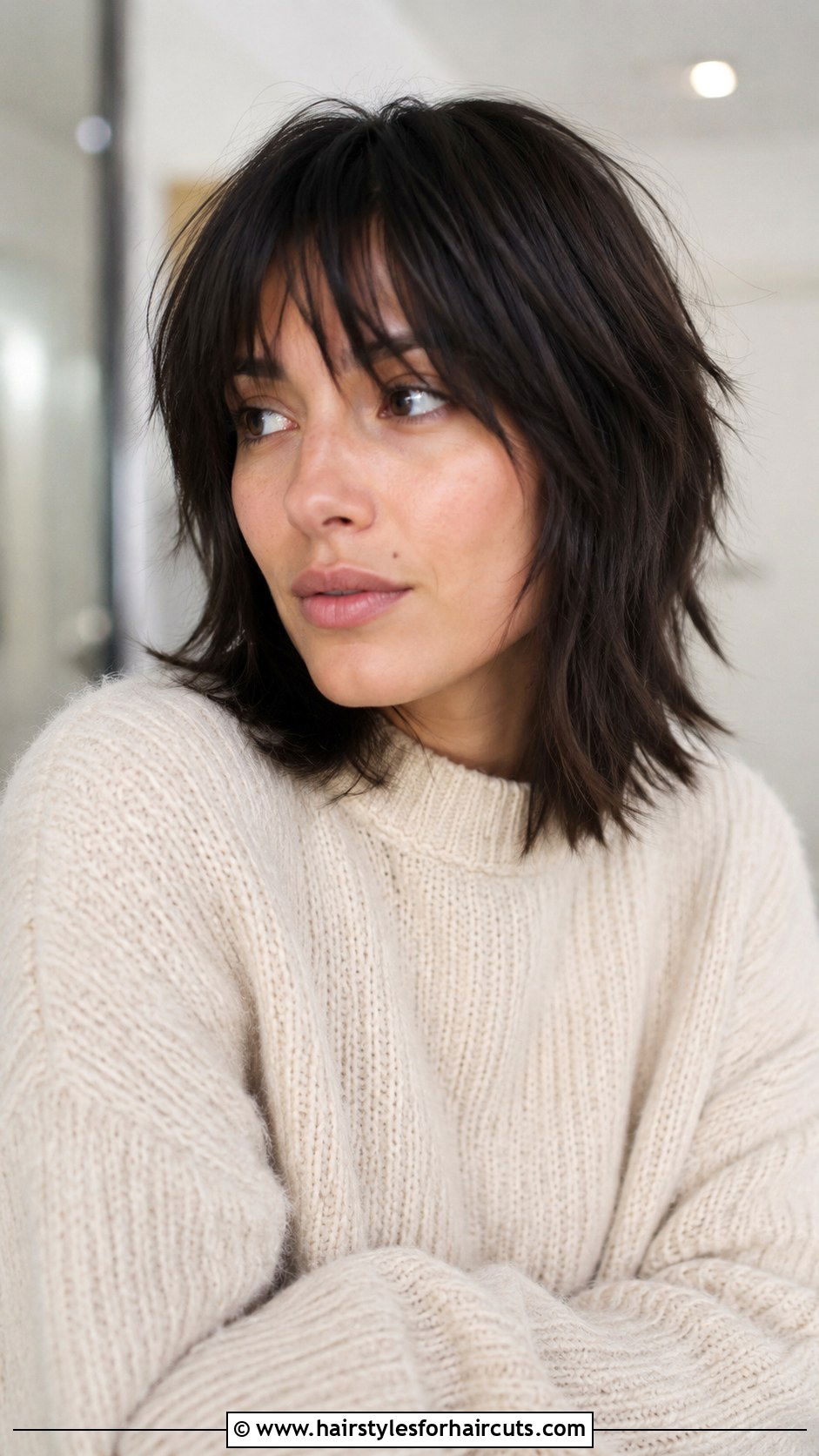 Shoulder Length Shag - 25 best haircuts for straight hair oval face - 25 best haircuts for straight hair oval face