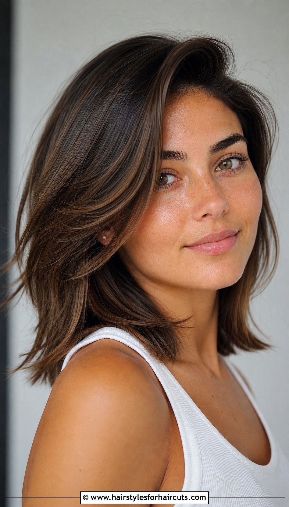 Shoulder Length Shear Sweep Haircut - 25 shear haircuts - 25 shear haircuts