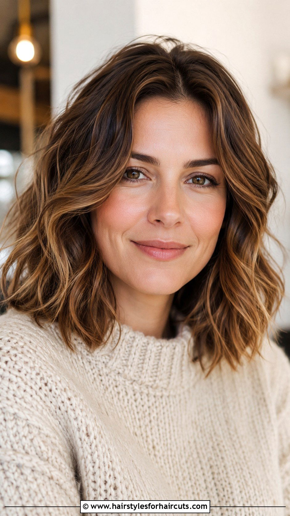 Shoulder Length Wavy Haircut - 25 haircuts for double chin - 25 haircuts for double chin