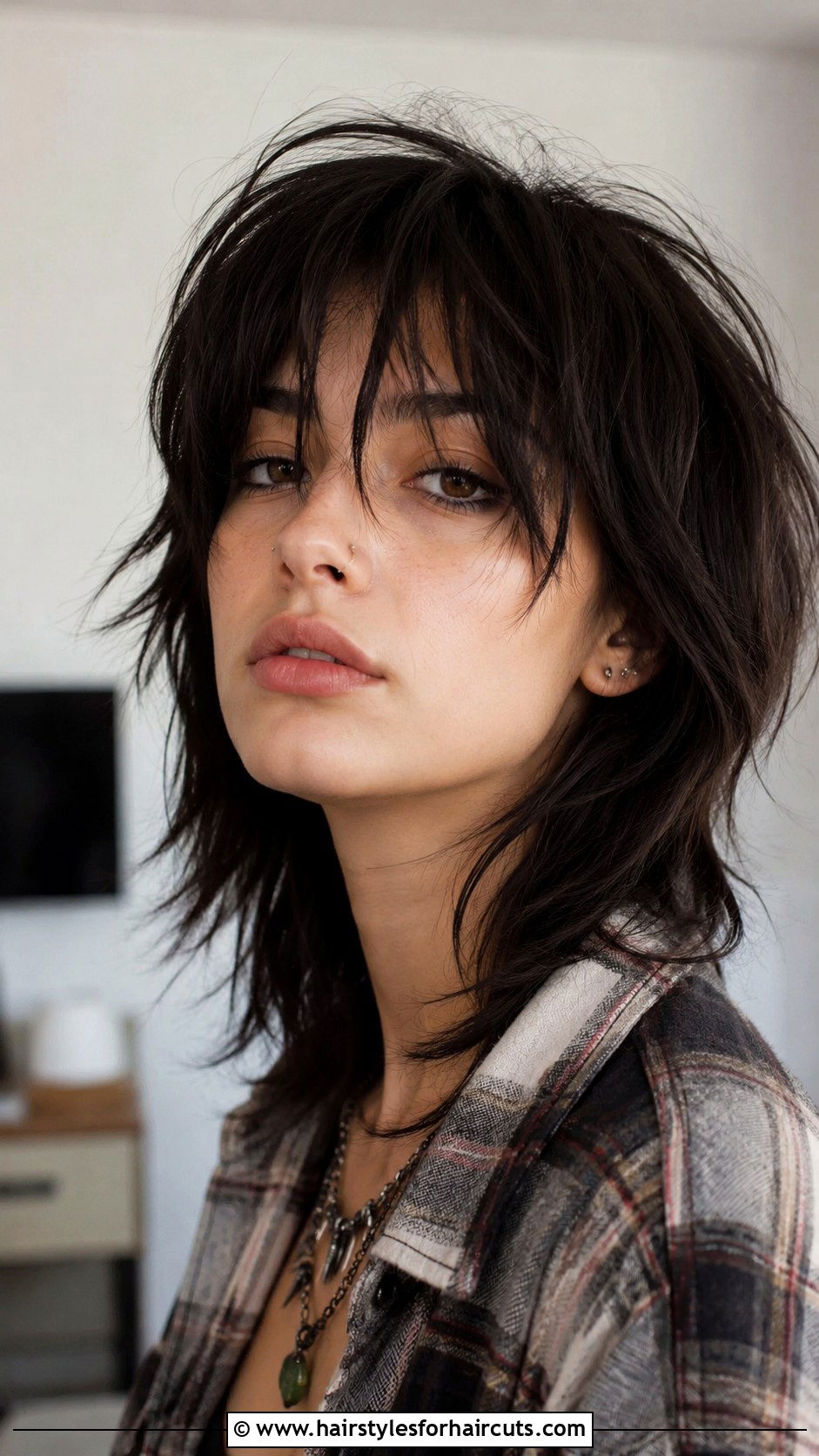 Shoulder Length Wolf Cut - 25 straight hair shoulder length haircuts - 25 straight hair shoulder length haircuts