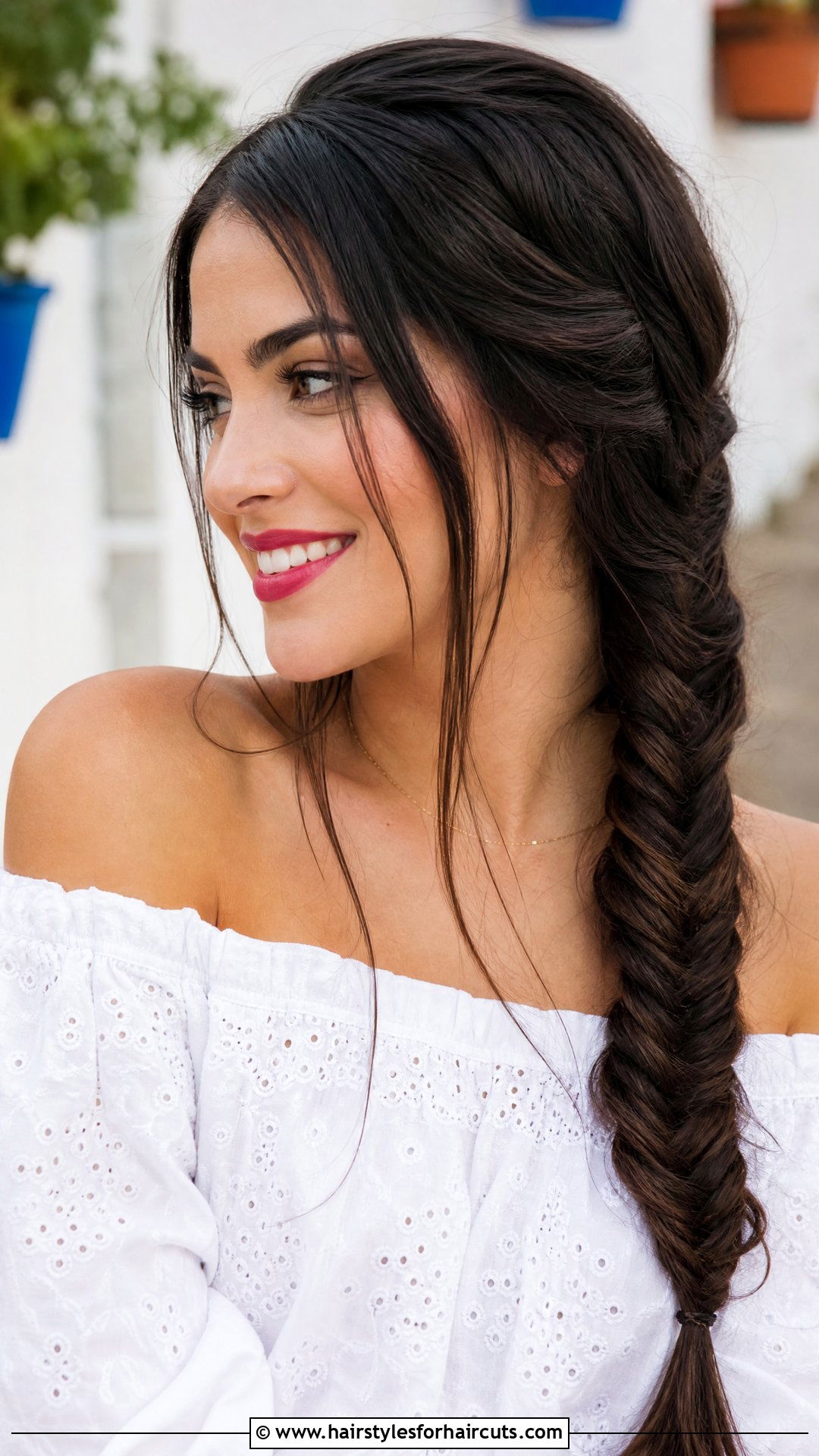 Side Braid Spanish Hairstyle - 25 spanish hairstyles - 25 spanish hairstyles