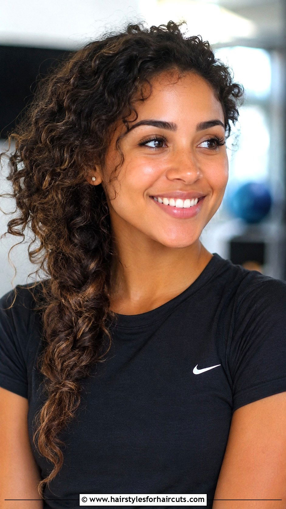 Side Braid With Curly Hair - 25 softball hairstyles for curly hair - 25 softball hairstyles for curly hair