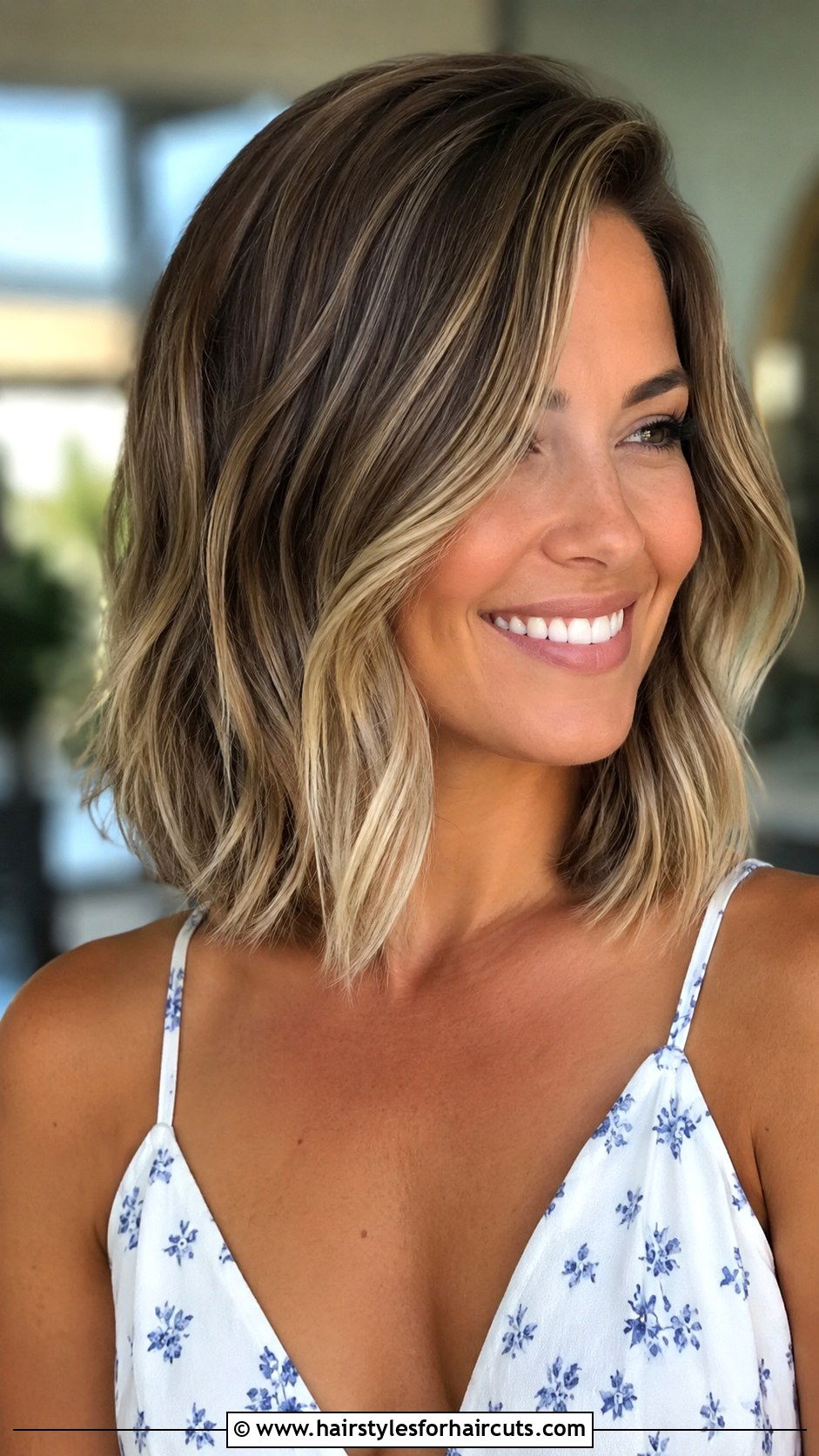 Side Part Balayage Lob - 25 side part hairstyles for medium length hair - 25 side part hairstyles for medium length hair