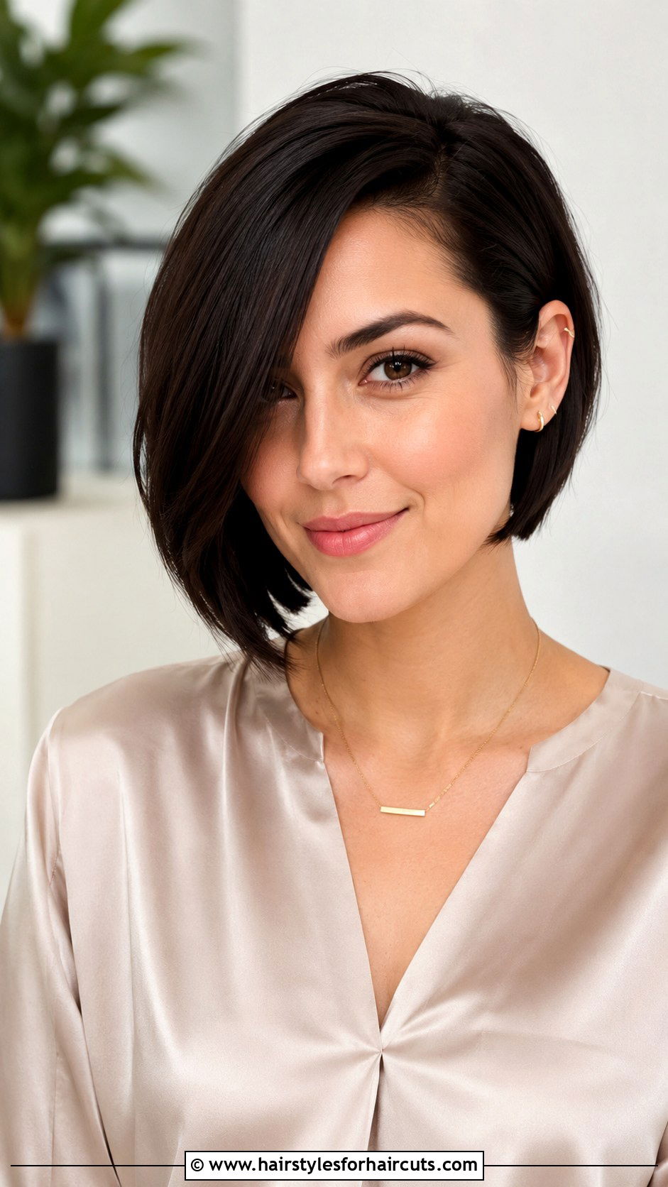 Side Part Bob - 25 haircuts for oblong faces - 25 haircuts for oblong faces