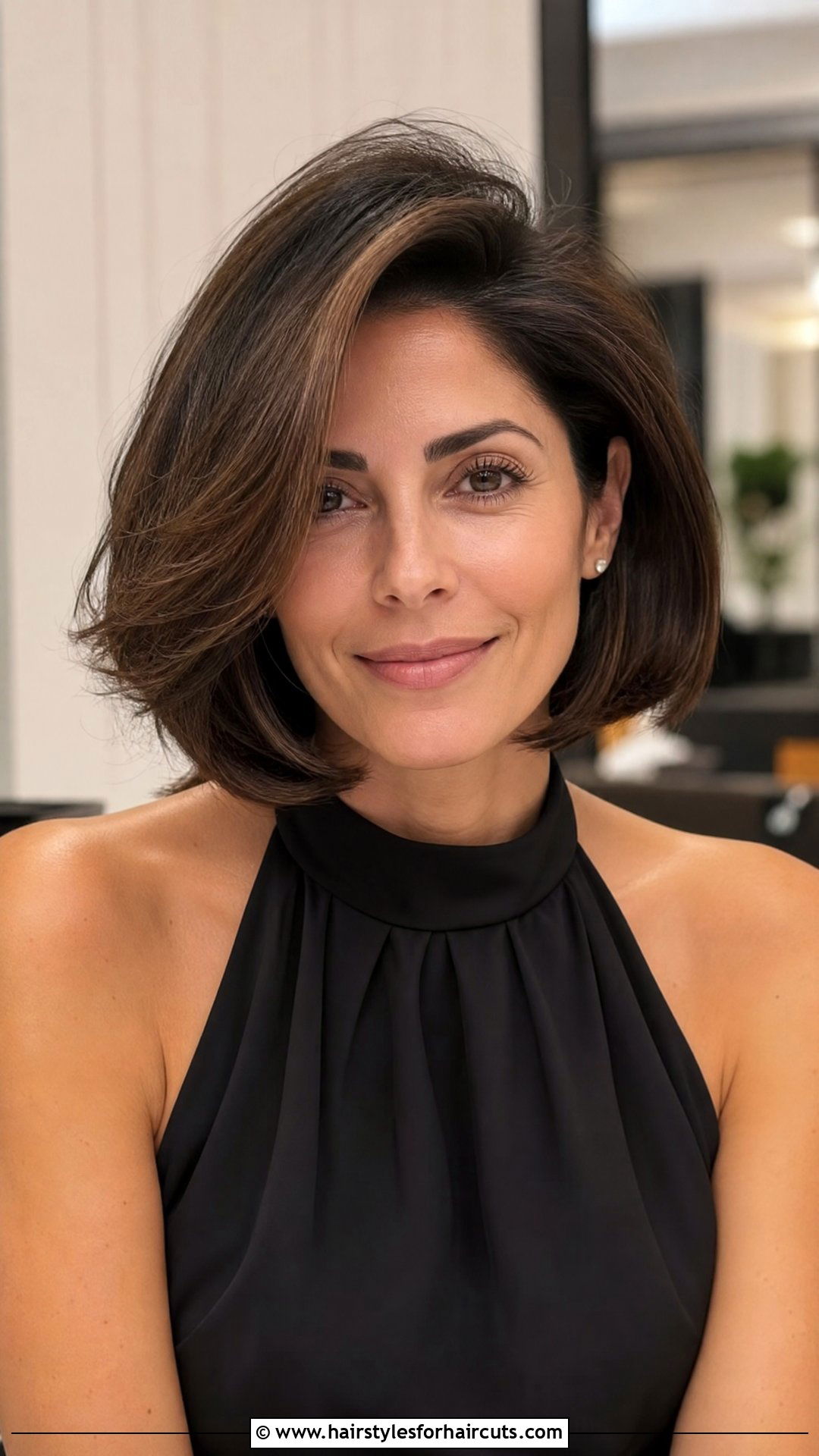 Side Part Bob Haircut - 25 hairstyles for thin hair over 40 - 25 hairstyles for thin hair over 40