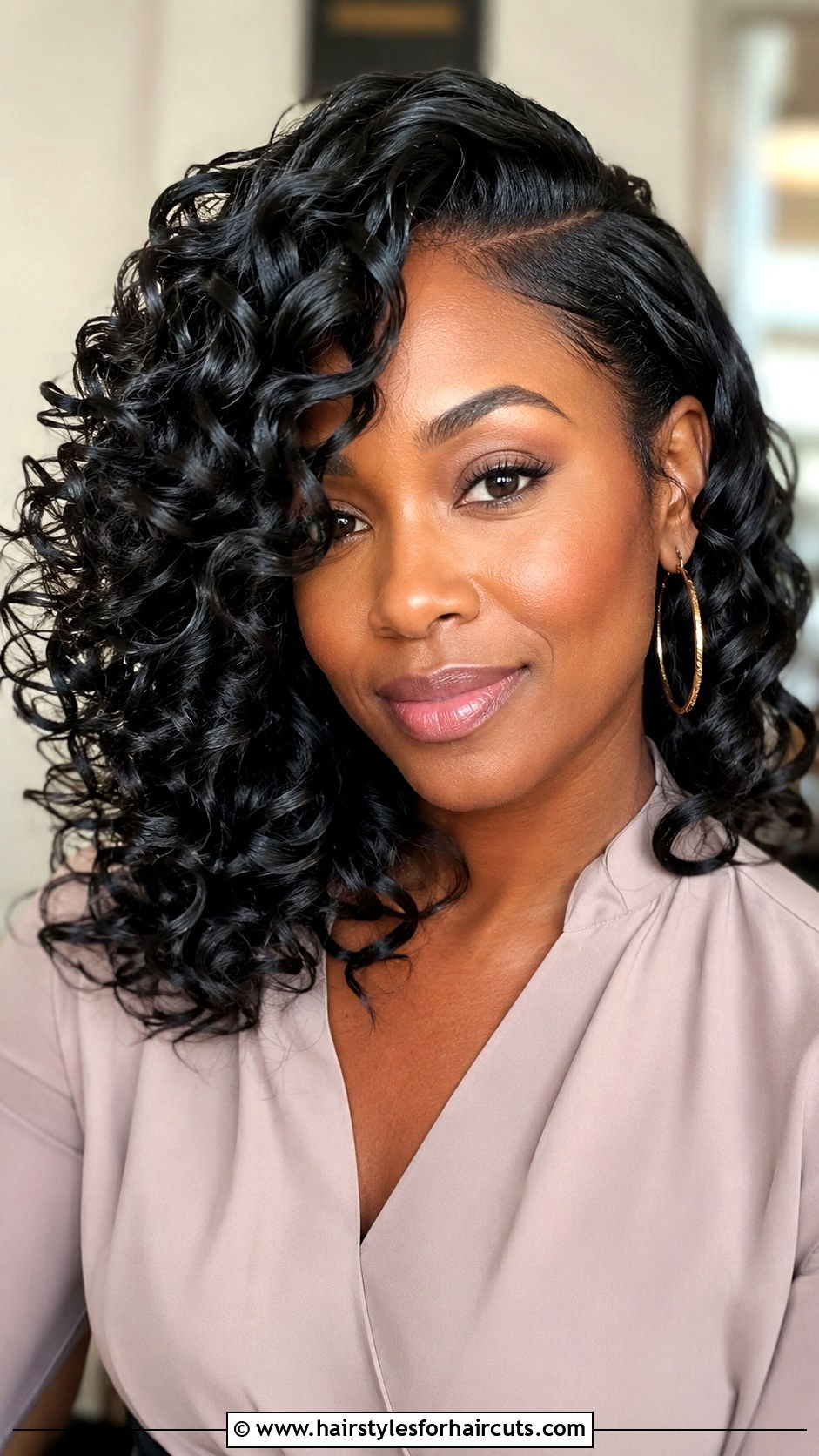 Side Part Curls - 25 curly hairstyles for natural hair - 25 curly hairstyles for natural hair