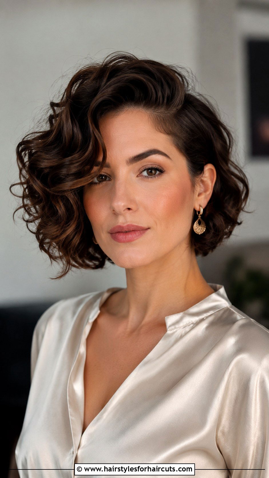 Side Part Curly Bob Haircut - 25 bob haircuts curly - 25 bob haircuts curly
