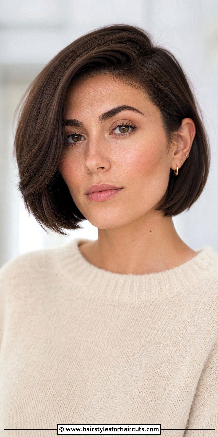 Side Part Short Bob - 25 haircuts for over 60 with thin hair - 25 haircuts for over 60 with thin hair