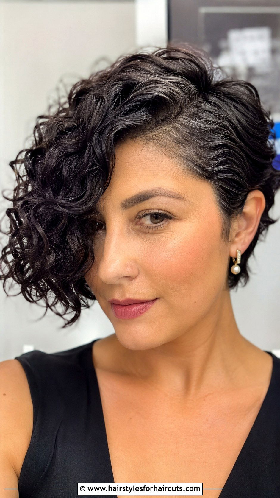 Side Part Short Curls - 25 short african american hairstyles - 25 short african american hairstyles