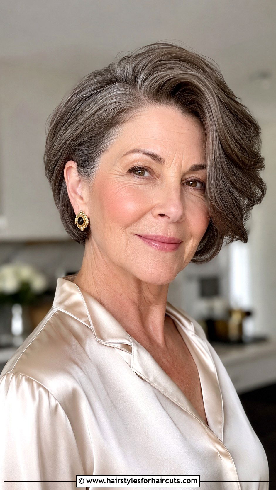 Side Parted Short Bob - 25 best hairstyles for women over 60 - 25 best hairstyles for women over 60