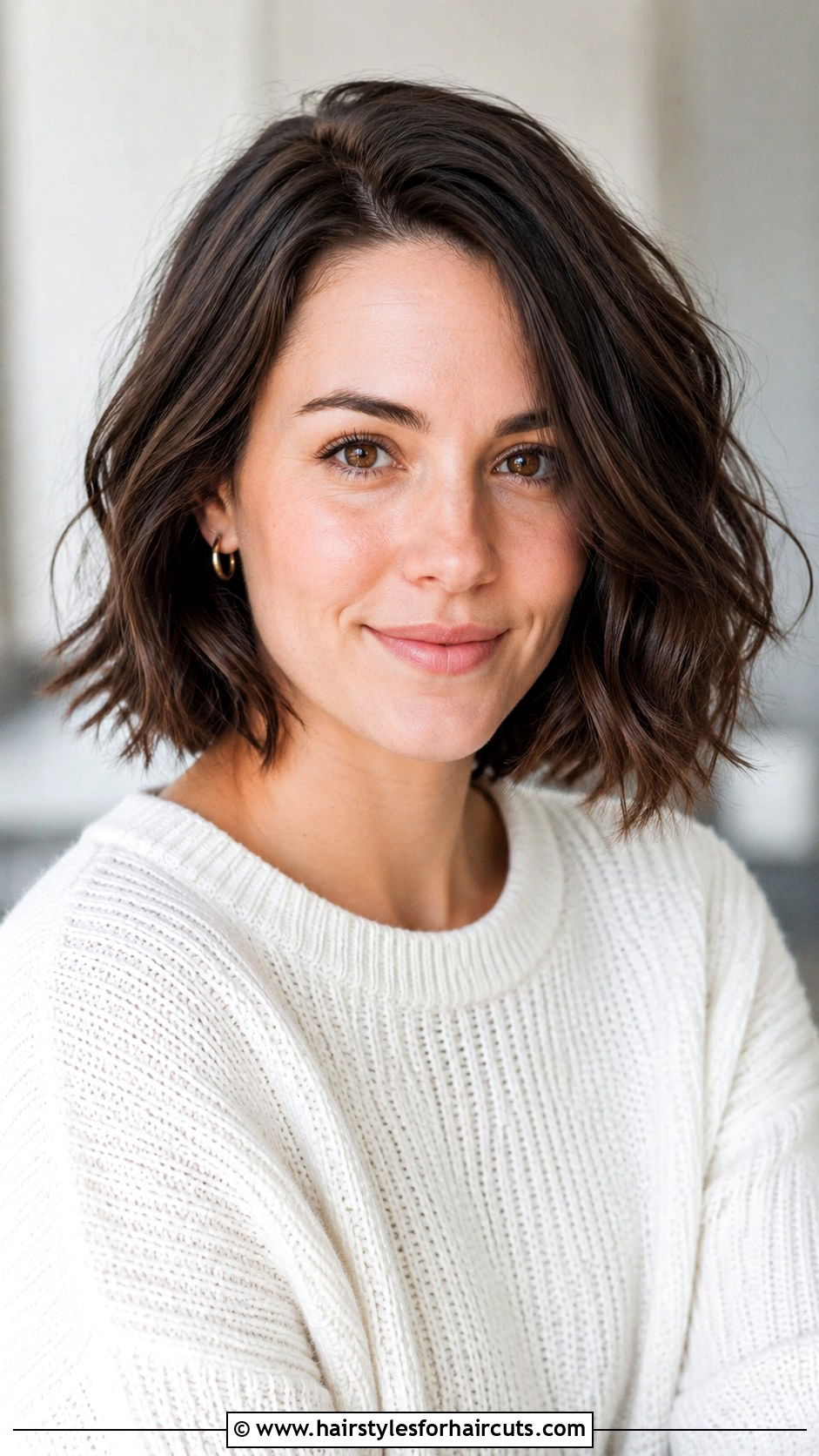 Side Parted Wavy Bob - 25 haircuts for square face female - 25 haircuts for square face female