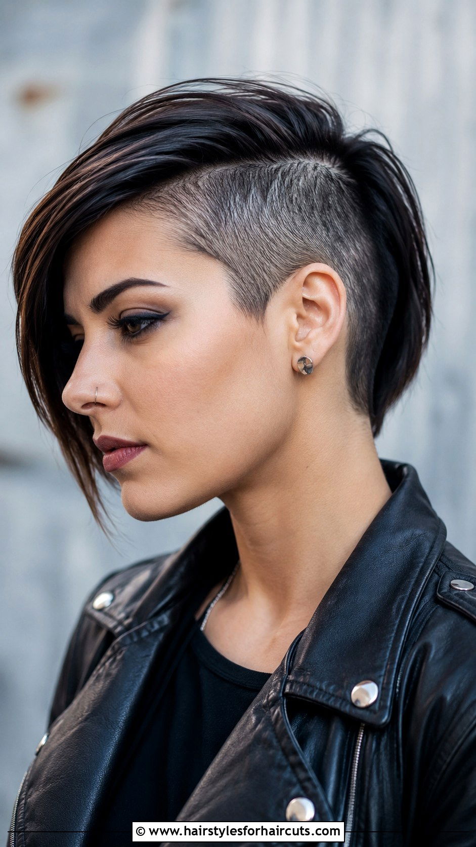 Side Shaved Bob - 25 best haircuts for widows peak - 25 best haircuts for widows peak