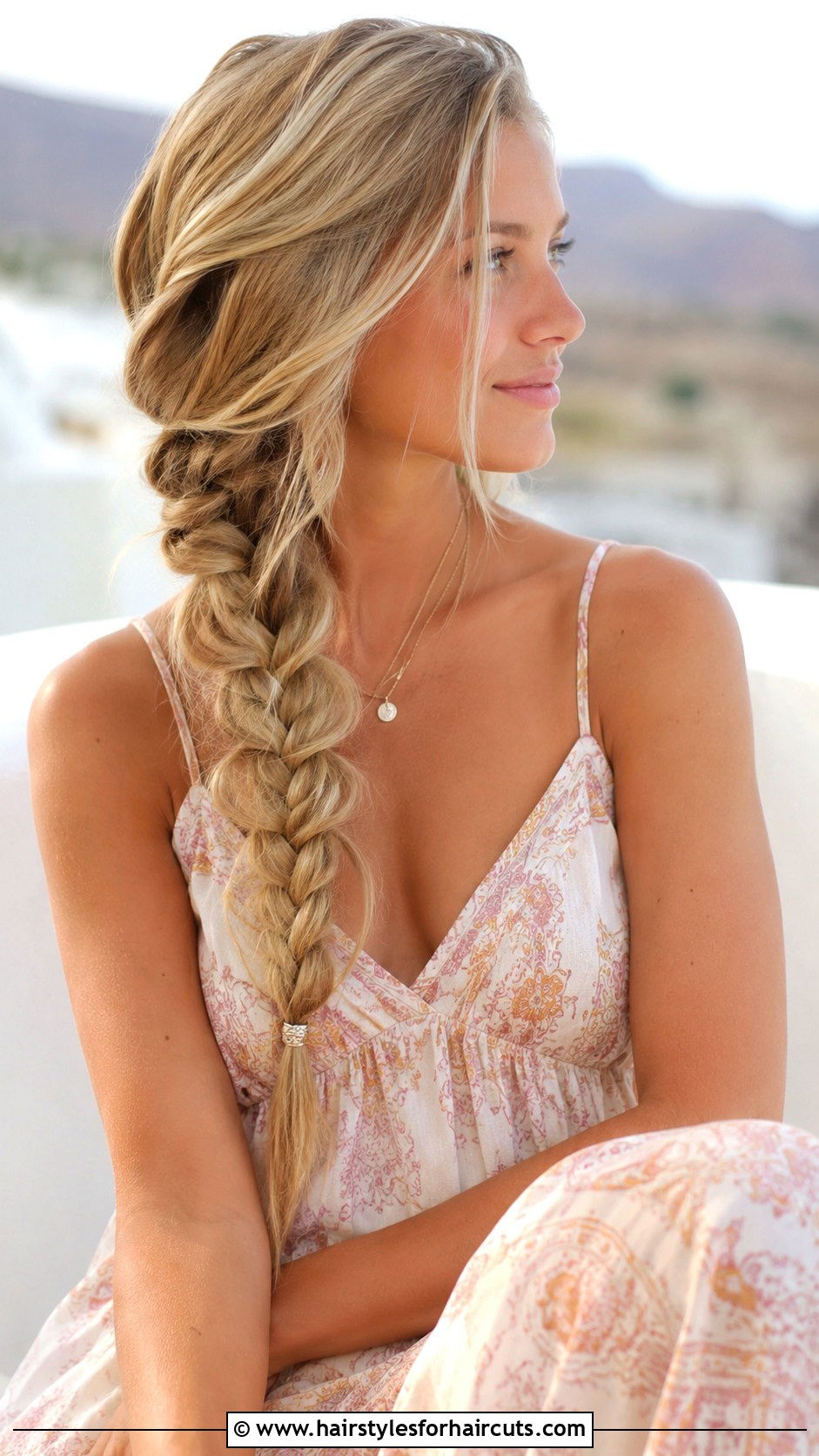 Side Swept Boho Braid - 25 side hairstyles - 25 side hairstyles