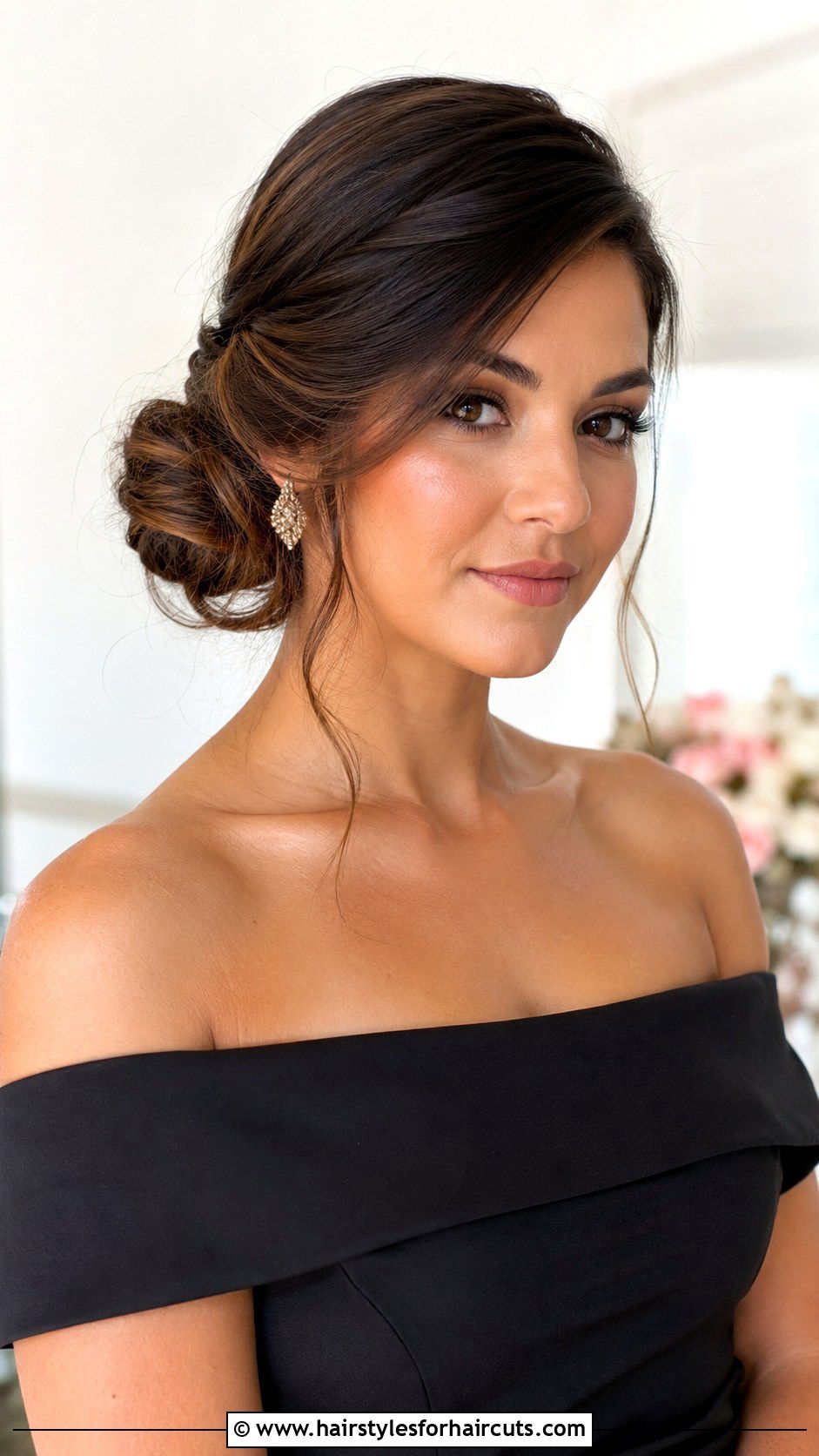 Side Swept Chignon - 25 chignon hairstyles for medium length hair - 25 chignon hairstyles for medium length hair
