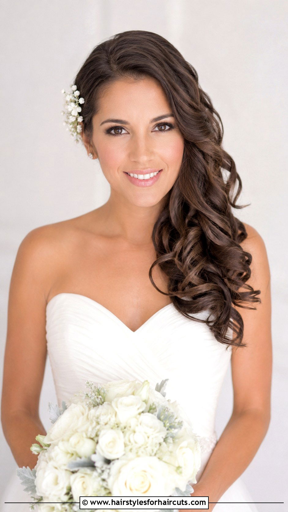 Side Swept Curls - 25 asian wedding hairstyles for short hair - 25 asian wedding hairstyles for short hair