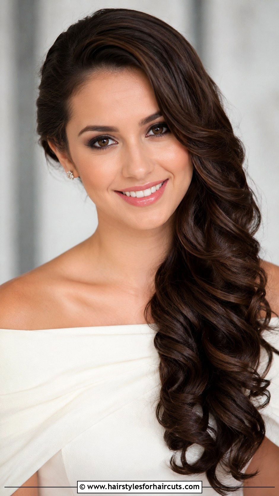 Side Swept Curls Hairstyle - 25 cute hairstyles for women - 25 cute hairstyles for women