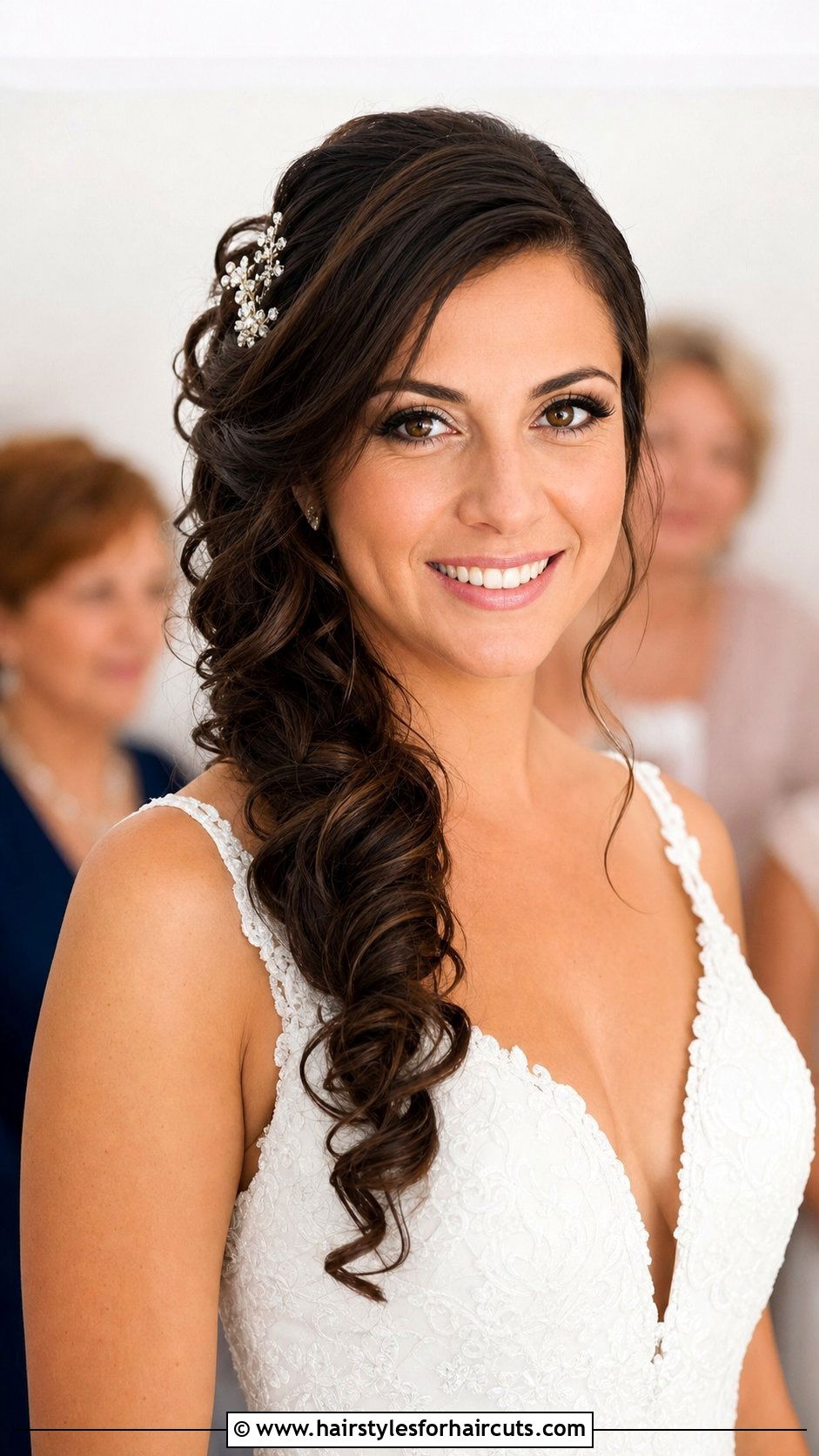 Side Swept Curls Wedding - 25 wedding hairstyles for thin hair - 25 wedding hairstyles for thin hair