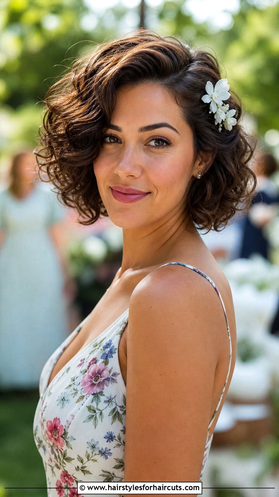 Side Swept Curly Bob With Floral Comb - 25 bridal hairstyles for short curly hair - 25 bridal hairstyles for short curly hair