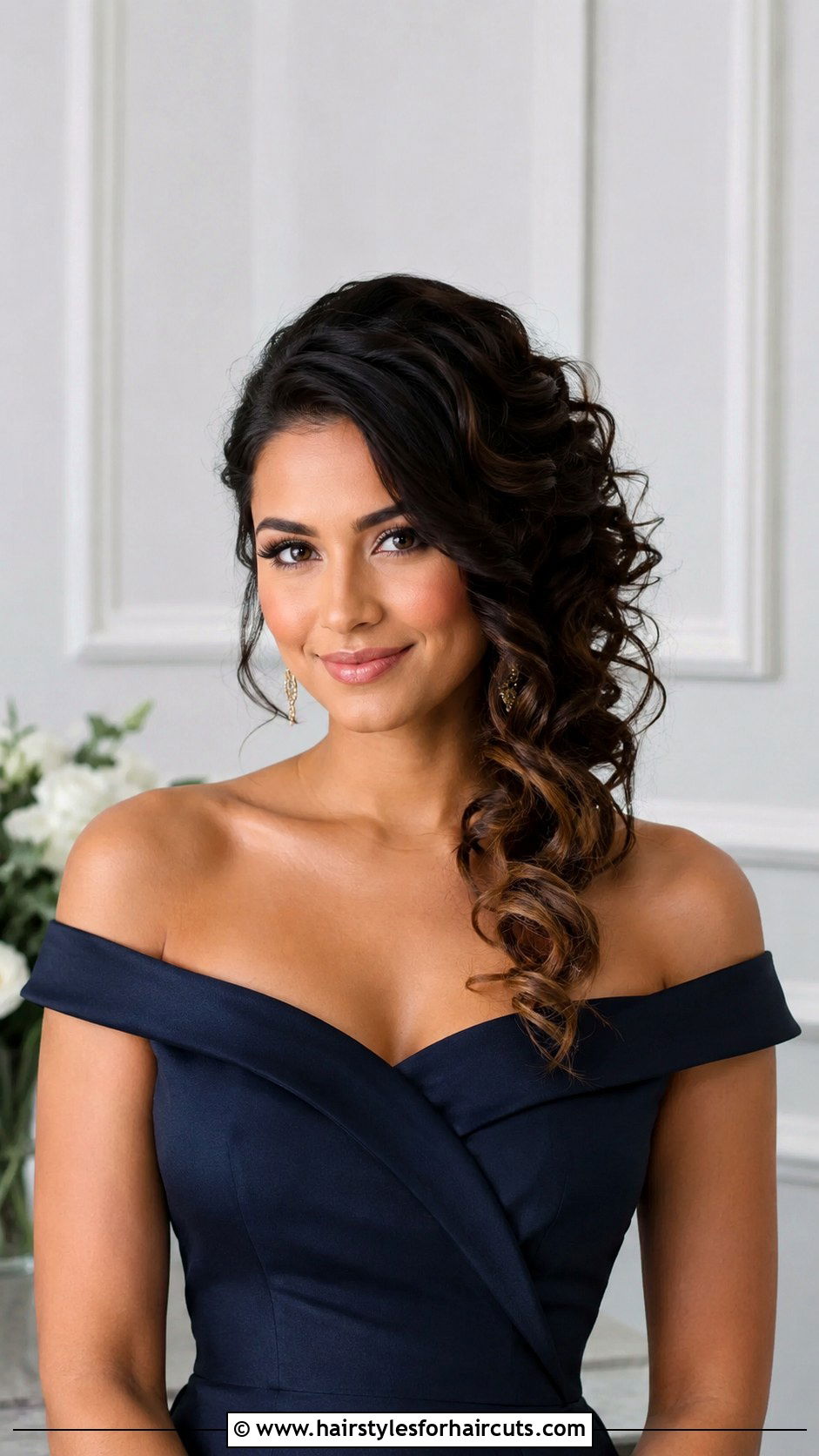 Side Swept Curly Updo - 25 1920s hairstyles for long hair - 25 1920s hairstyles for long hair