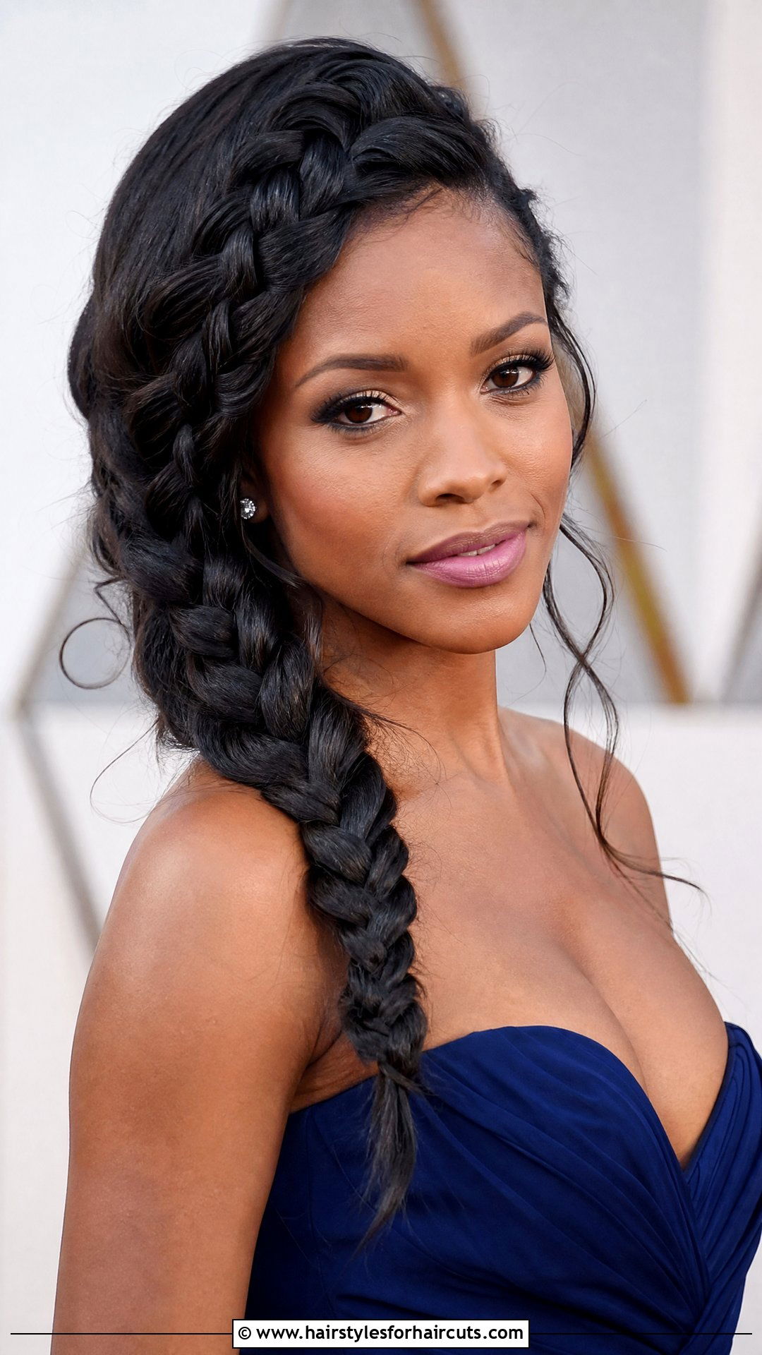 Side Swept French Braid - 25 french braid hairstyles for black hair - 25 french braid hairstyles for black hair
