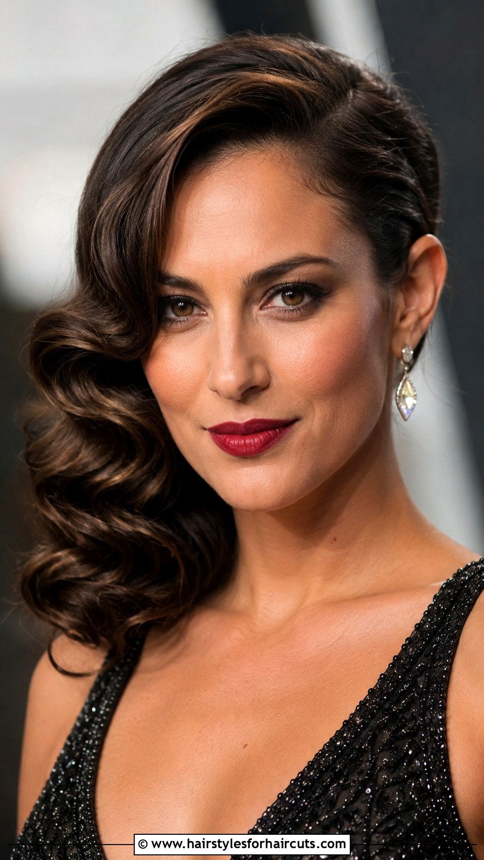 Side Swept Pin Curls - 25 short hair pin up hairstyles - 25 short hair pin up hairstyles