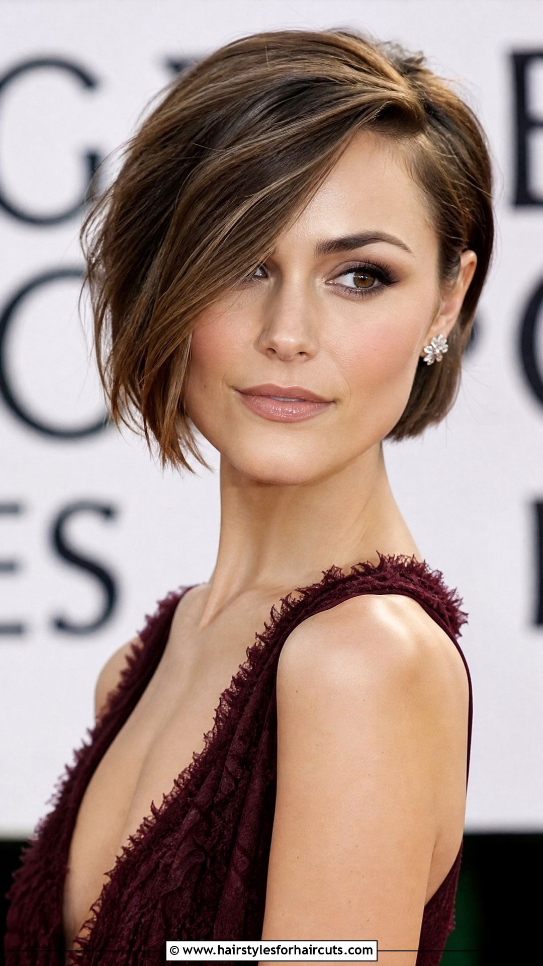 Side Swept Short Bob - 25 wedding hairstyles for short bob - 25 wedding hairstyles for short bob