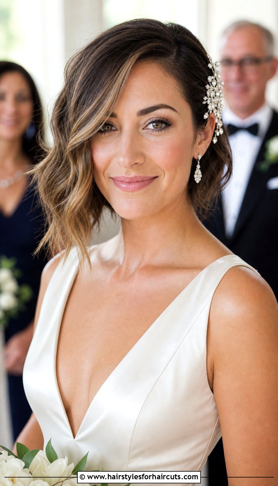 Side Swept Short Wavy Wedding Hairstyle - 25 wedding hairstyles for short wavy hair - 25 wedding hairstyles for short wavy hair