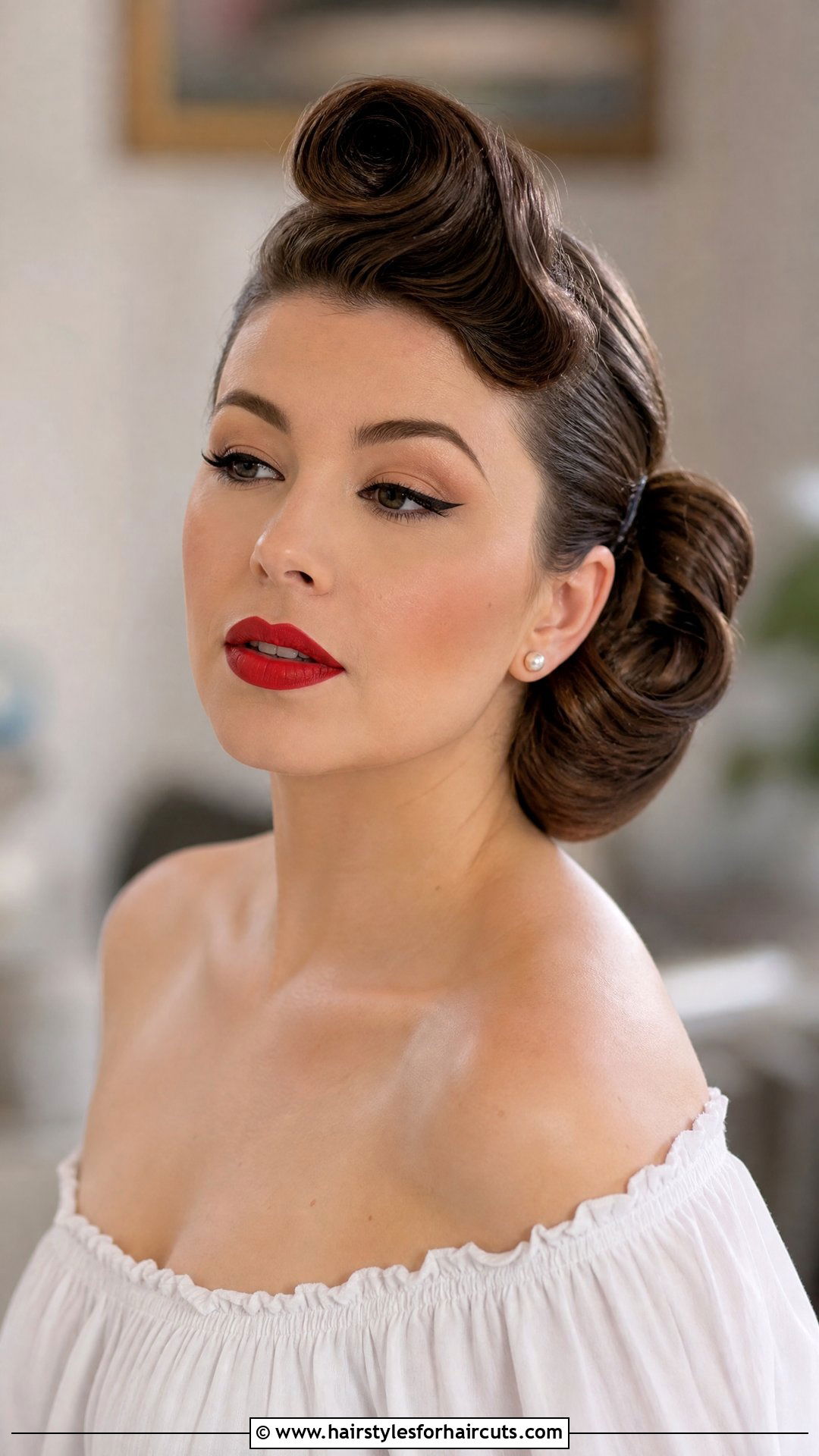 Side Swept Victory Roll - 25 victory roll hairstyles - 25 victory roll hairstyles