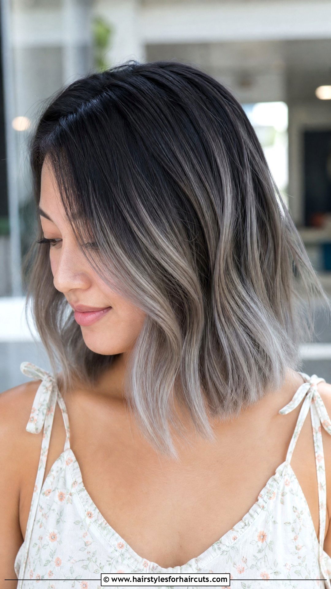 Silver Balayage Lob - 25 women gray hairstyles - 25 women gray hairstyles
