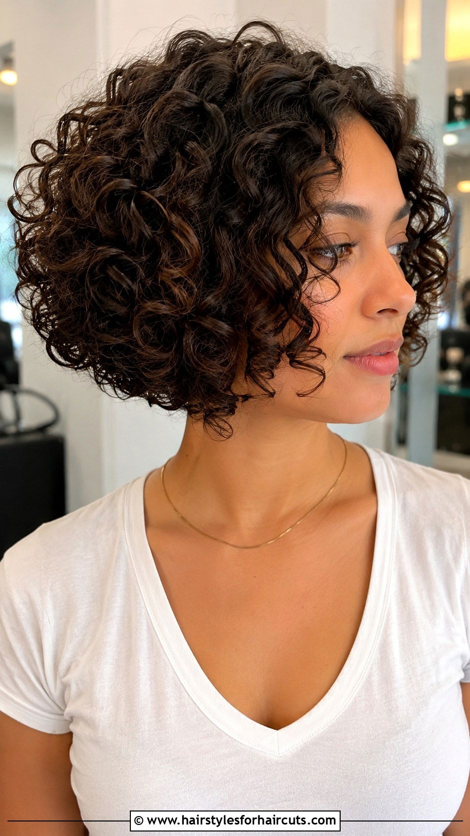 Simple Curly Bob Haircut - 25 haircuts simple - 25 haircuts simple