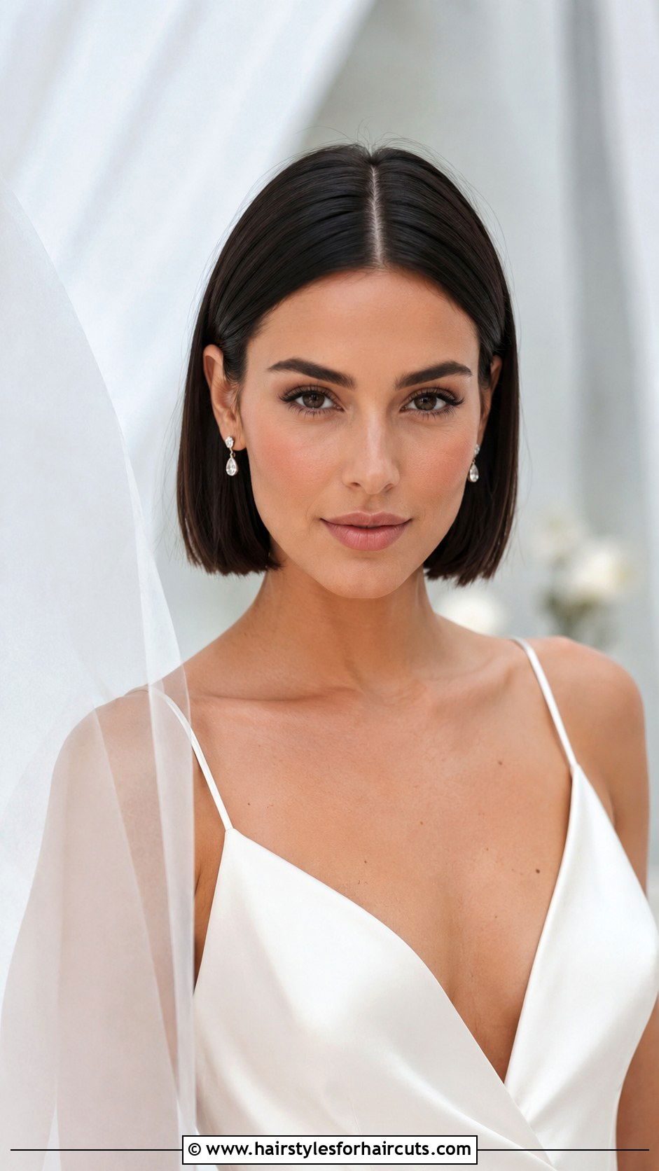 Simple Sleek Bob - 25 bridal hairstyles short hair - 25 bridal hairstyles short hair