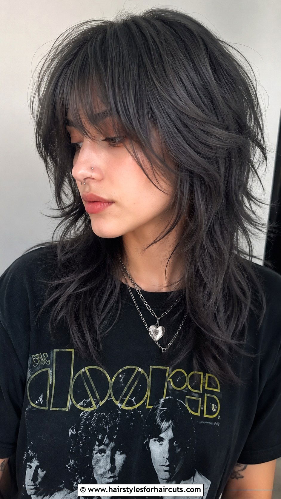 Slate Gray Wolf Cut - 25 gray hairstyles for young woman - 25 gray hairstyles for young woman