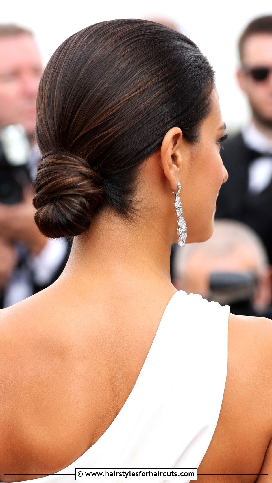 Sleek Back Low Chignon - 25 clean girl hairstyles - 25 clean girl hairstyles