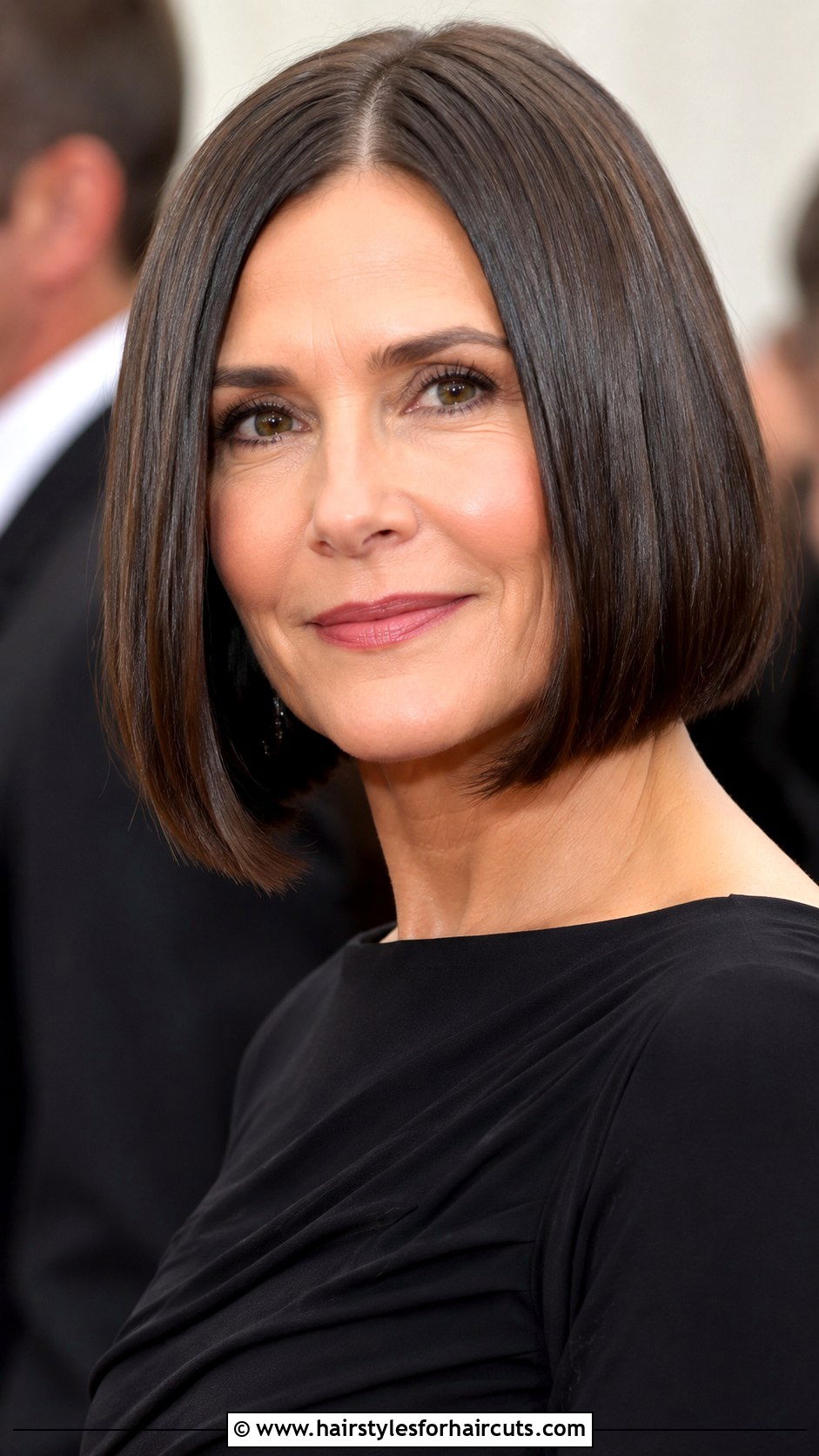 Sleek Bob - 25 bob haircuts for over 50 - 25 bob haircuts for over 50