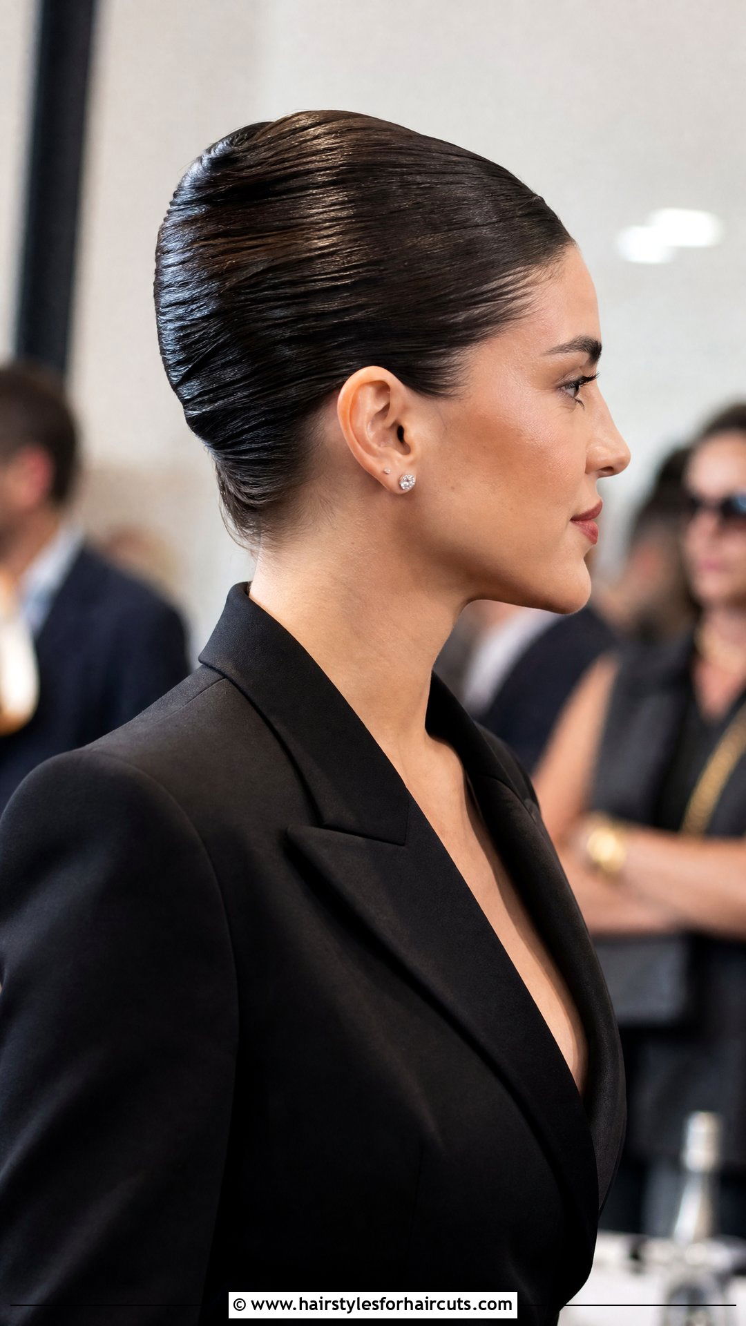 Sleek French Twist - 25 french twist hairstyles for long hair - 25 french twist hairstyles for long hair