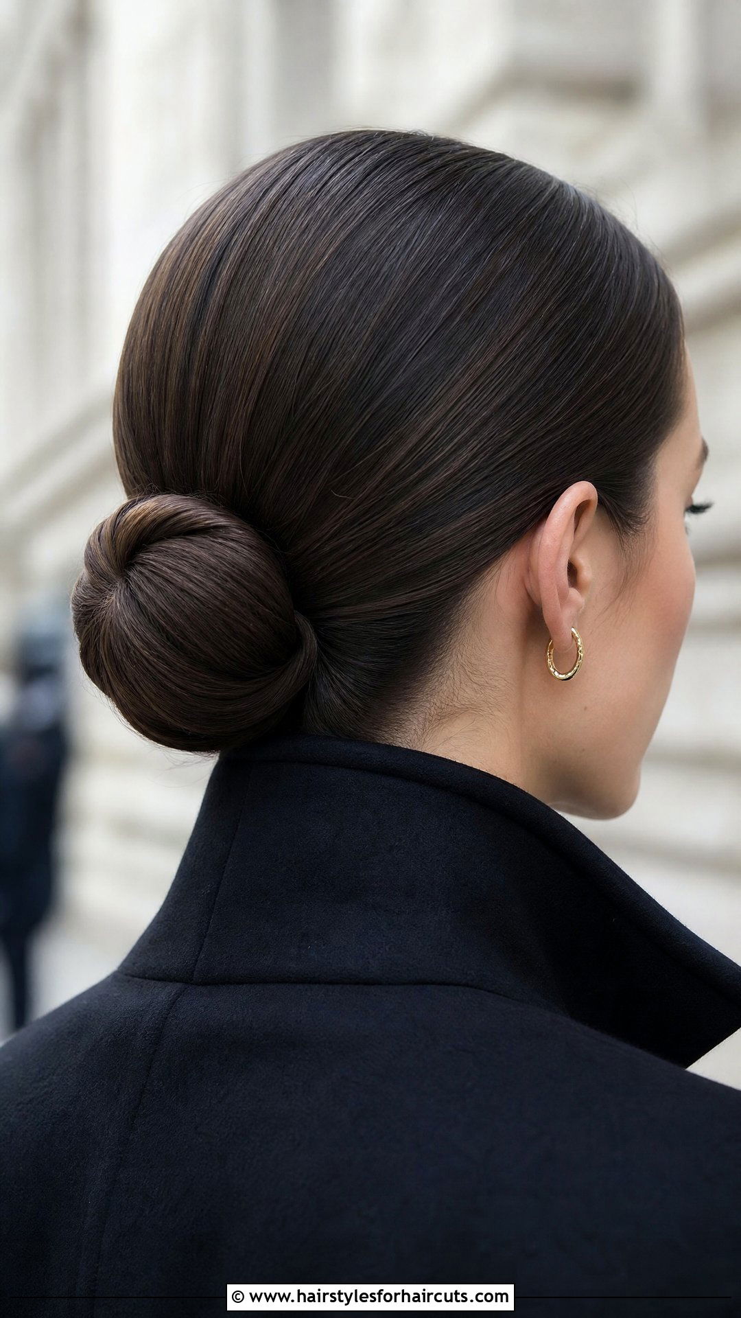 Sleek Low Bun - 25 winter hairstyles - 25 winter hairstyles