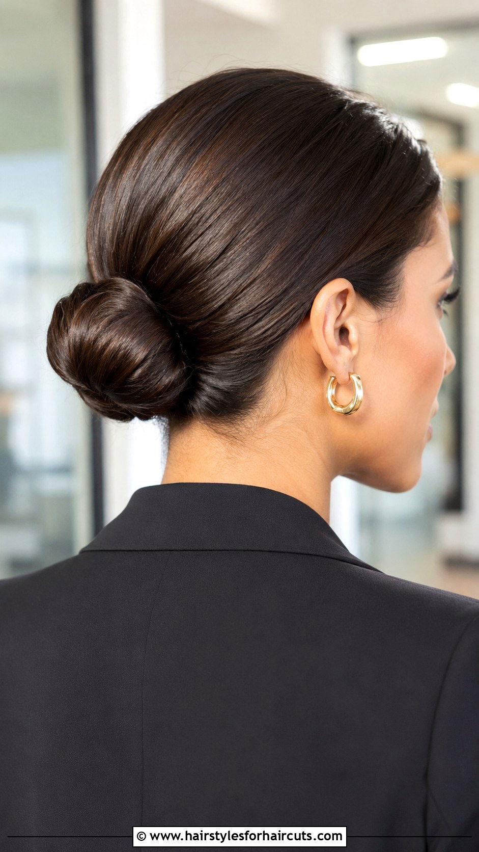 Sleek Low Bun - 25 bun hairstyles - 25 bun hairstyles