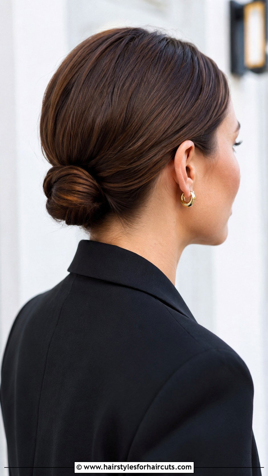 Sleek Low Bun For Short Hair - 25 easy pretty hairstyles for short hair - 25 easy pretty hairstyles for short hair