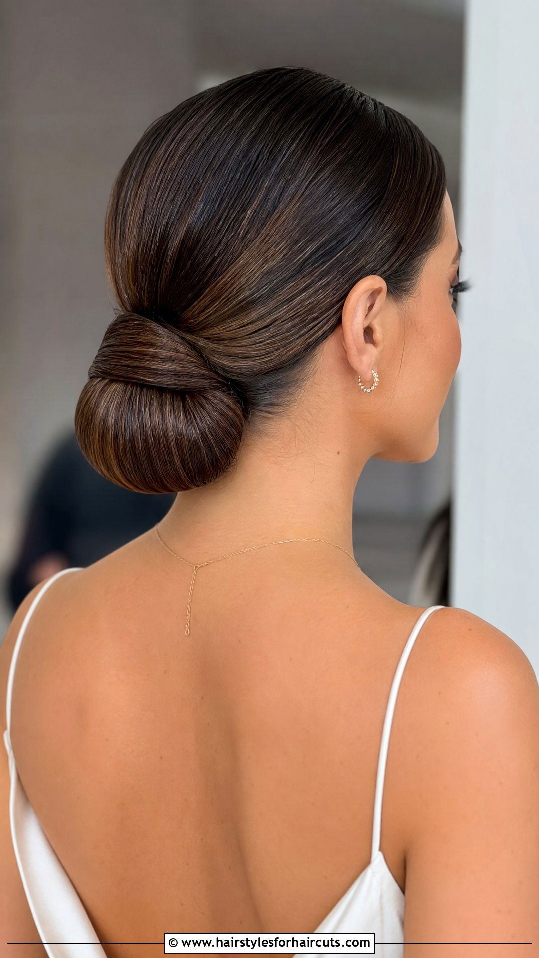 Sleek Low Bun For Wedding - 25 bun hairstyles for wedding - 25 bun hairstyles for wedding